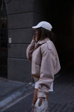 Suede Oversized Bomber Jacket Beige - Зображення 4