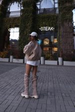 Suede Oversized Bomber Jacket Beige - Зображення 8